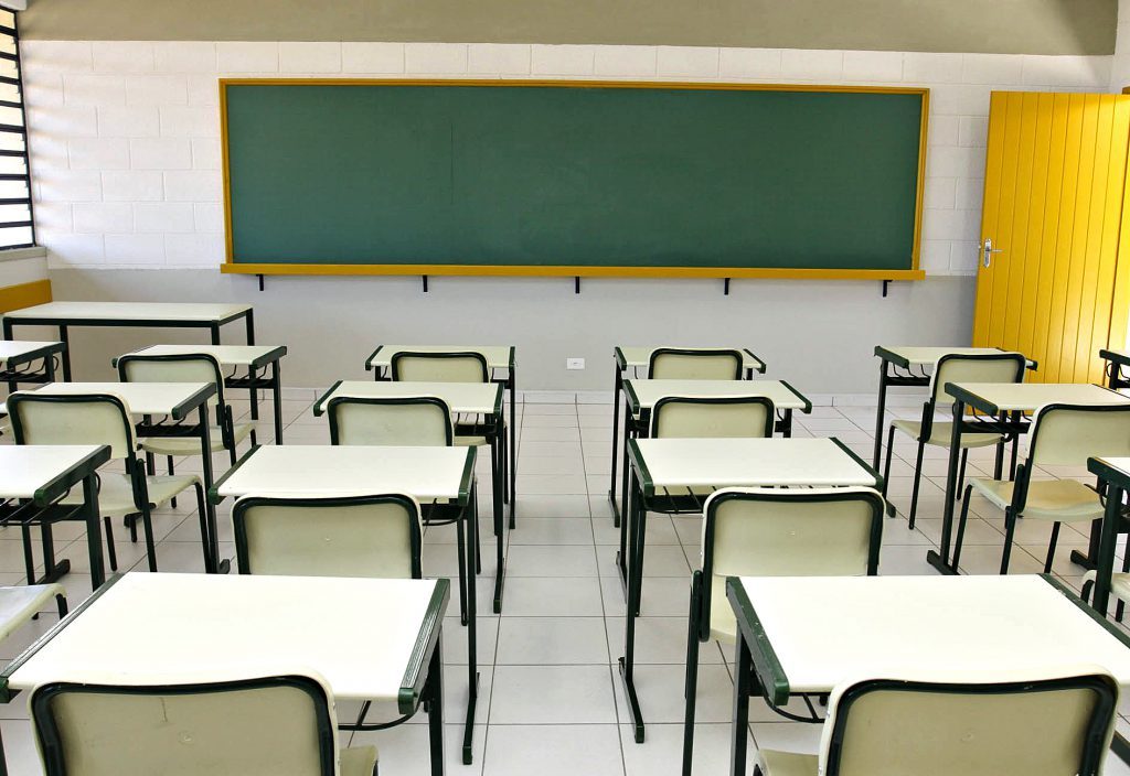 STF É ACIONADO CONTRA LEI DO ES QUE PERMITE EXCLUSÃO DE ALUNOS DE AULAS SOBRE GÊNERO