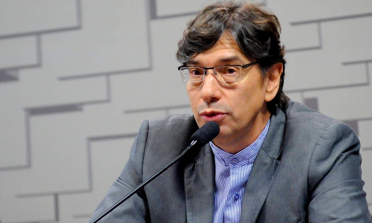 Pochmann comemora ampliação da precarização no IBGE