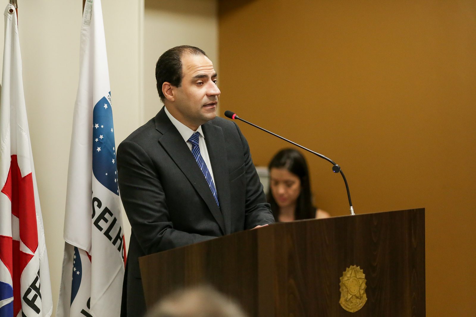 PRESIDENTE NACIONAL DA OAB COBRA MOVIMENTO POR PACIFICAÇÃO DO BRASIL