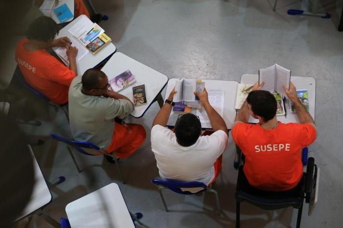 STJ: ATIVIDADE DE LEITURA VALIDADA POR COMISSÃO PODE GERAR REMIÇÃO DE PENA
