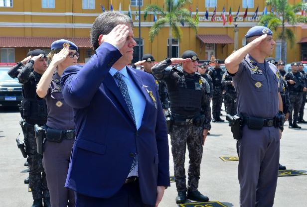 TRIBUNAL DE CONTAS SUSPENDE CONTRATAÇÃO DE PMS PARA ESCOLAS CÍVICO-MILITARES DE TARCÍSIO EM SÃO PAULO