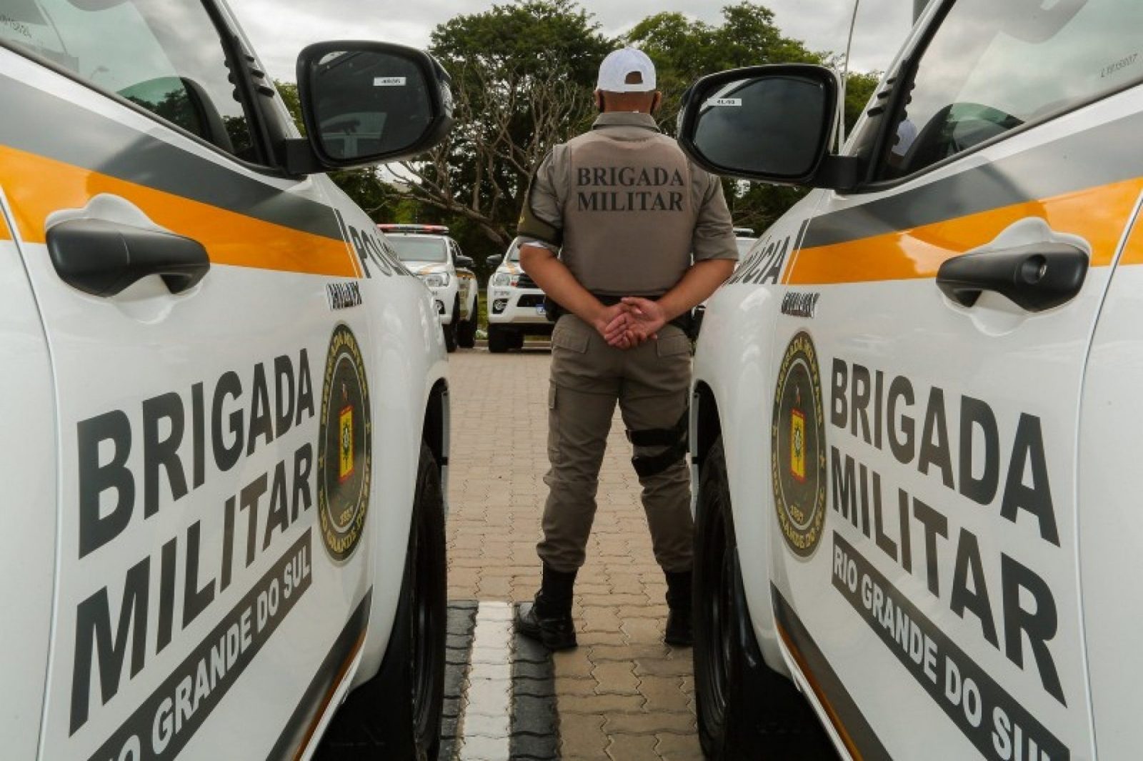 JUSTIÇA RECONHECE ERRO DE LABORATÓRIO E DETERMINA QUE CANDIDATA PROSSIGA NO CONCURSO DA BRIGADA MILITAR (RS)