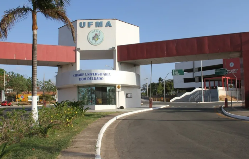 BONIFICAÇÃO REGIONAL DE 10% A ALUNOS EM RAZÃO DA VIOLAÇÃO DE ISONOMIA NÃO PODE SER CUMULADA COM COTAS SOCIAIS