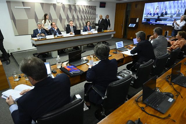 AUDIÊNCIA PÚBLICA NO SENADO DEBATE NECESSIDADE DE MODERNIZAÇÃO DO CÓDIGO CIVIL