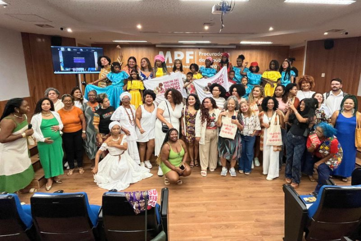MARCHA DAS MULHERES NEGRAS LANÇA MANIFESTO POR JUSTIÇA CLIMÁTICA