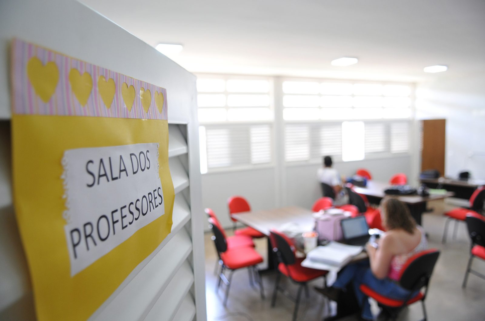 RECREIO E INTERVALO ENTRE AULAS INTEGRAM JORNADA DE TRABALHO DE PROFESSORES, DECIDE STF