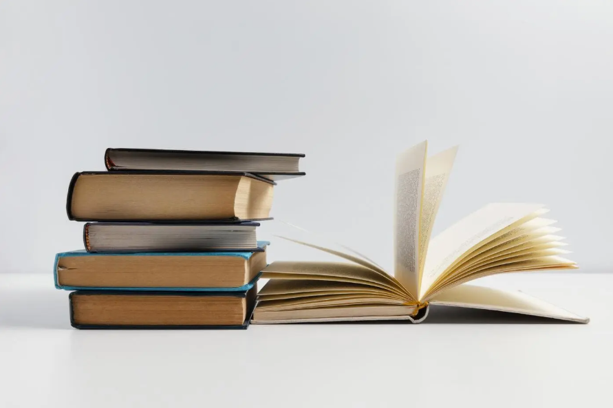 MANTIDA INDENIZAÇÃO PARA AUTOR QUE TEVE OBRA PUBLICADA COM PSEUDÔNIMOS ESCOLHIDOS PELA EDITORA