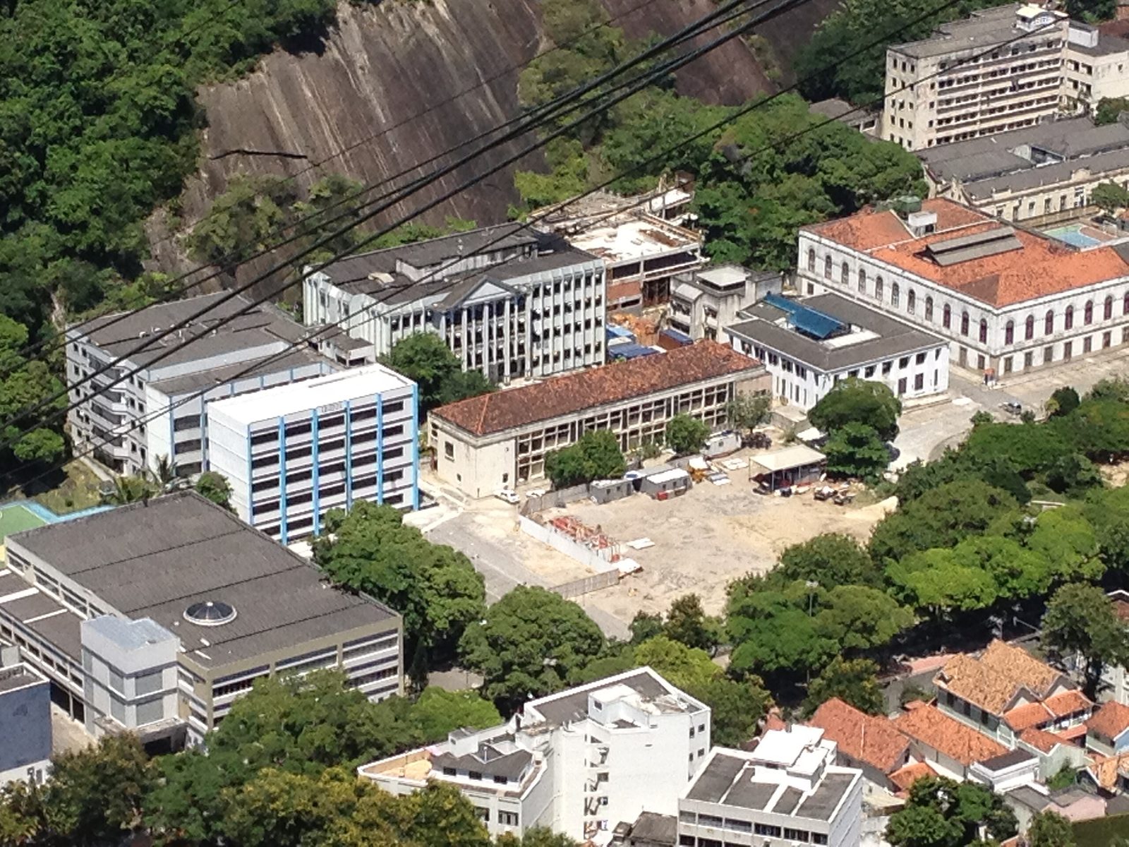 UNIRIO TERÁ QUE COMPENSAR DÉFICIT HISTÓRICO DE COTAS RACIAIS EM CONCURSOS PARA PROFESSORES
