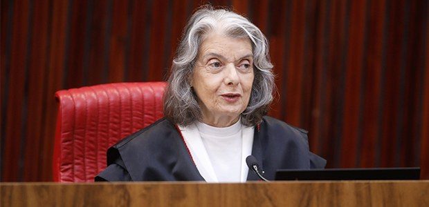 TSE: CÁRMEN LÚCIA FAZ BALANÇO DE 2025 E PROJETA DESAFIOS DAS PRÓXIMAS ELEIÇÕES