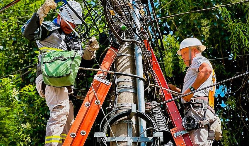 STJ MANTÉM DECISÃO QUE OBRIGA COMPANHIA DE ENERGIA DO RS A ORGANIZAR CABOS EM POSTES DE PORTO ALEGRE