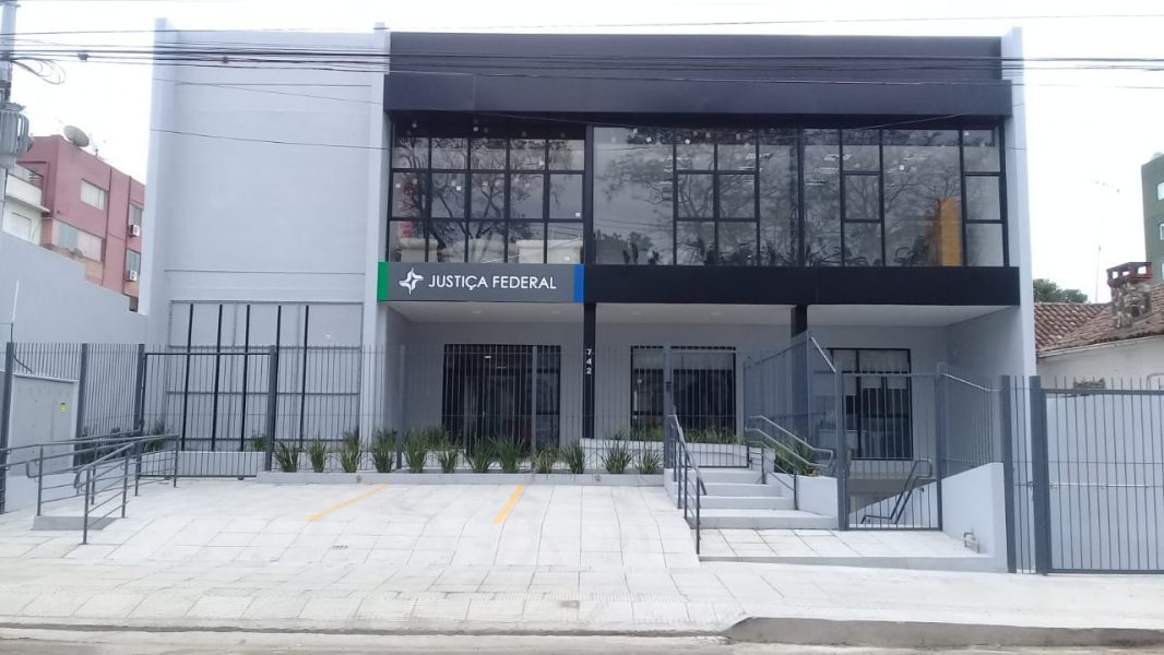 JUSTIÇA FEDERAL CONDENA HOMEM DE 56 ANOS POR APOLOGIA AO NAZISMO EM REDE SOCIAL