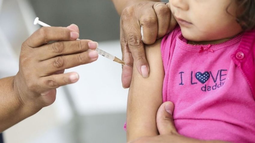 JUSTIÇA RECONHECE DIREITO À SAÚDE DE MENINA DE SEIS MESES NÃO VACINADA NO VALE DO JEQUITINHONHA