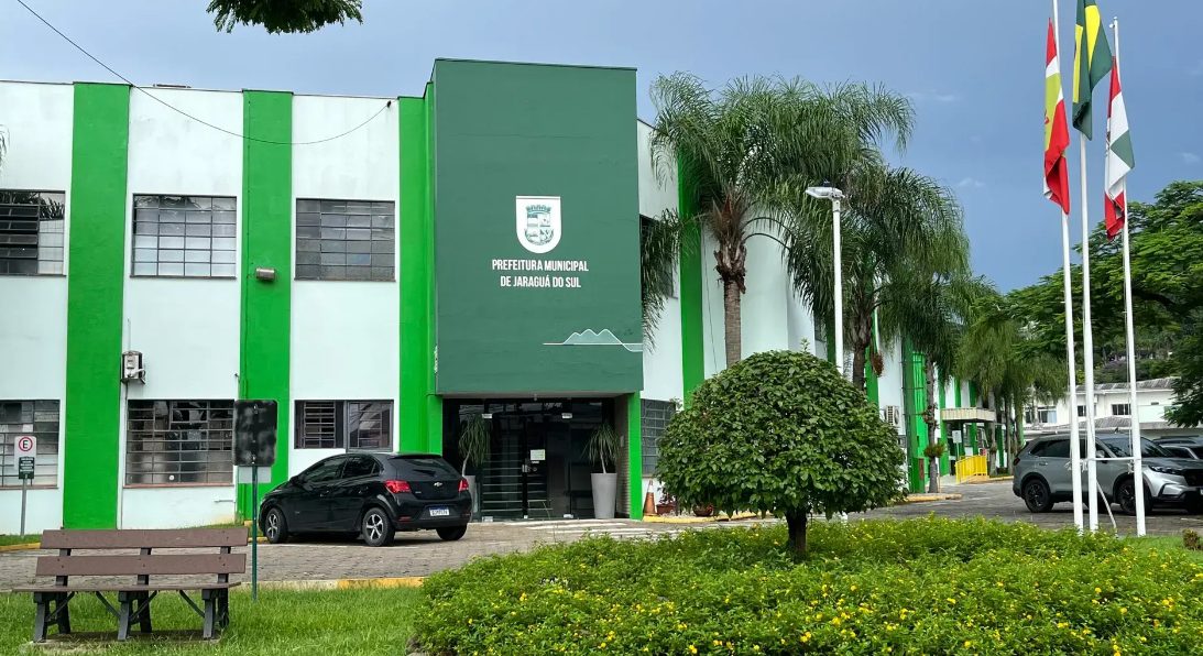 Justiça determina posse de candidata PCD reprovada em exame admissional por risco futuro de agravamento de condição ortopédica em SC