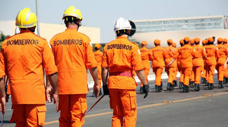 Justiça garante permanência de candidato com autismo em concurso de Oficial do Corpo de Bombeiros do DF