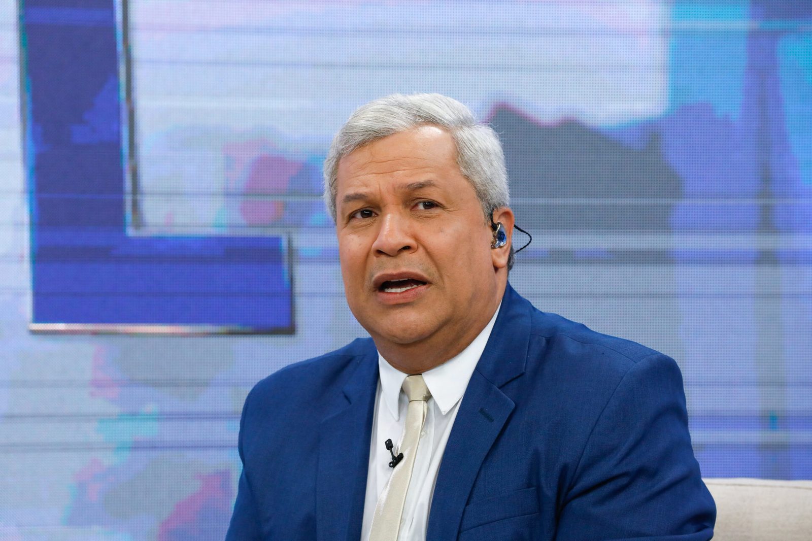 TRF-4 mantém condenação de R$ 300 mil do apresentador Sikêra Jr e da Rede TV!, por homofobia