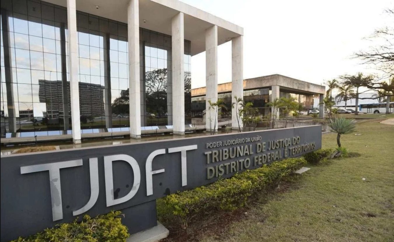 TJDFT mantém condenação de servidor por declarar falsamente que não acumulava cargos públicos