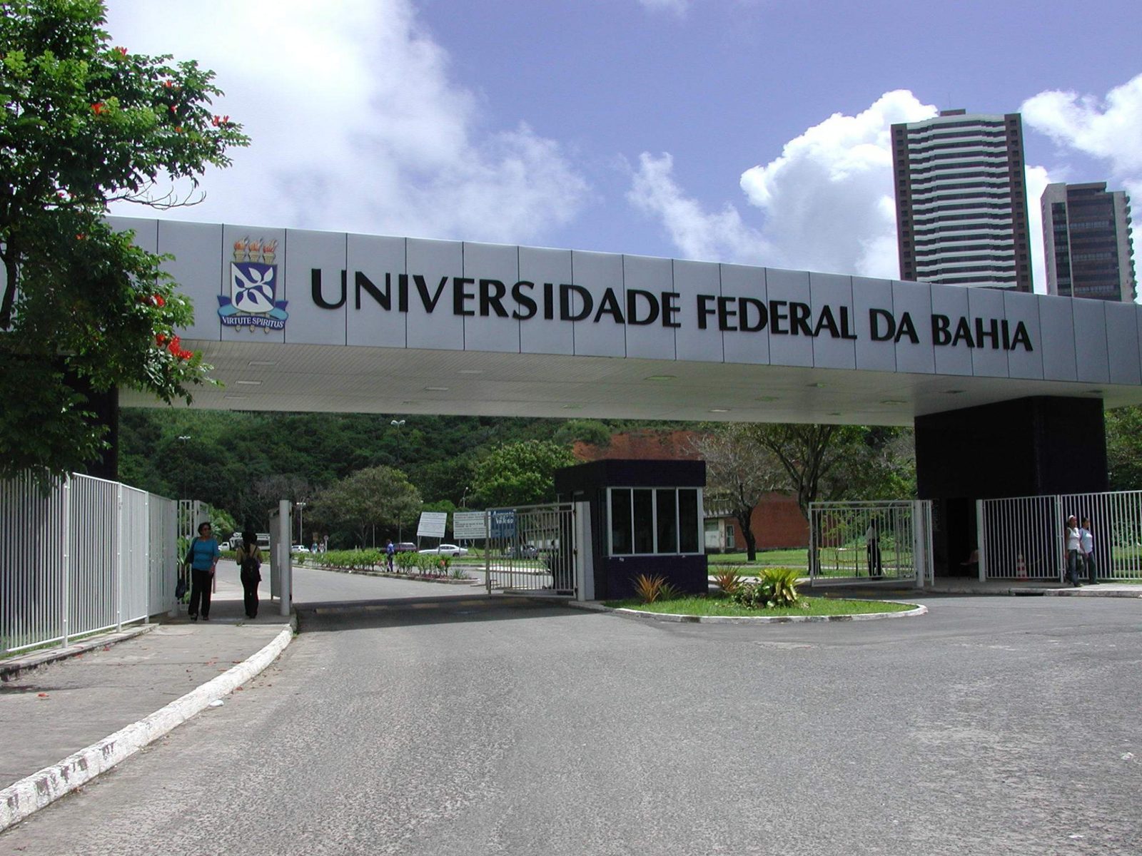 Justiça Federal determina reinclusão de candidato negro em seleção da UFBA após identificar motivação genérica no parecer que desconsiderou autodeclaração