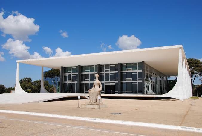 STF decide que auditores fiscais de estados e municípios devem seguir subteto salarial