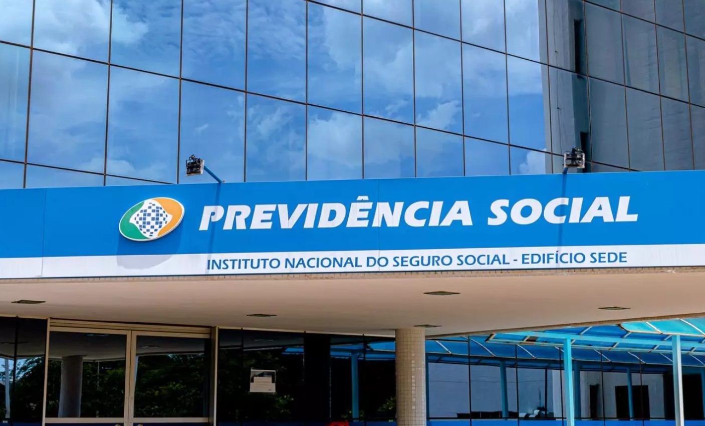 Justiça determina que INSS corrija CNIS e emita nova certidão a servidora pública de Santa Catarina